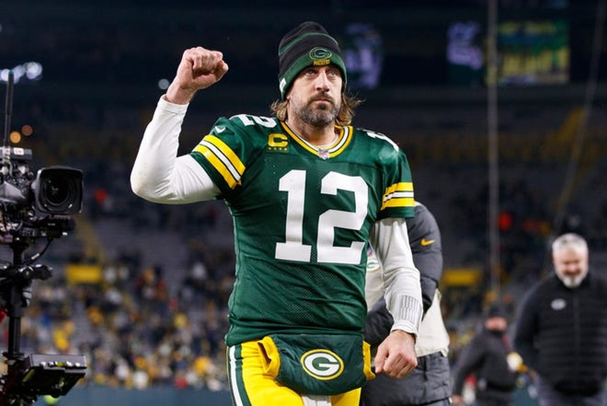 No más idas y vueltas: Aaron Rodgers sigue en los Green Bay Packers