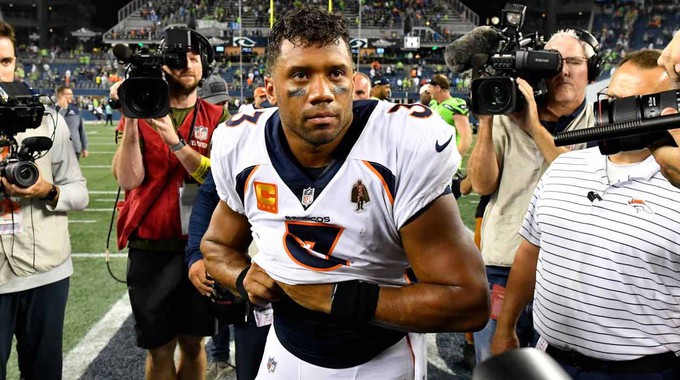 Russell Wilson no hace pie en su debut con Denver Broncos