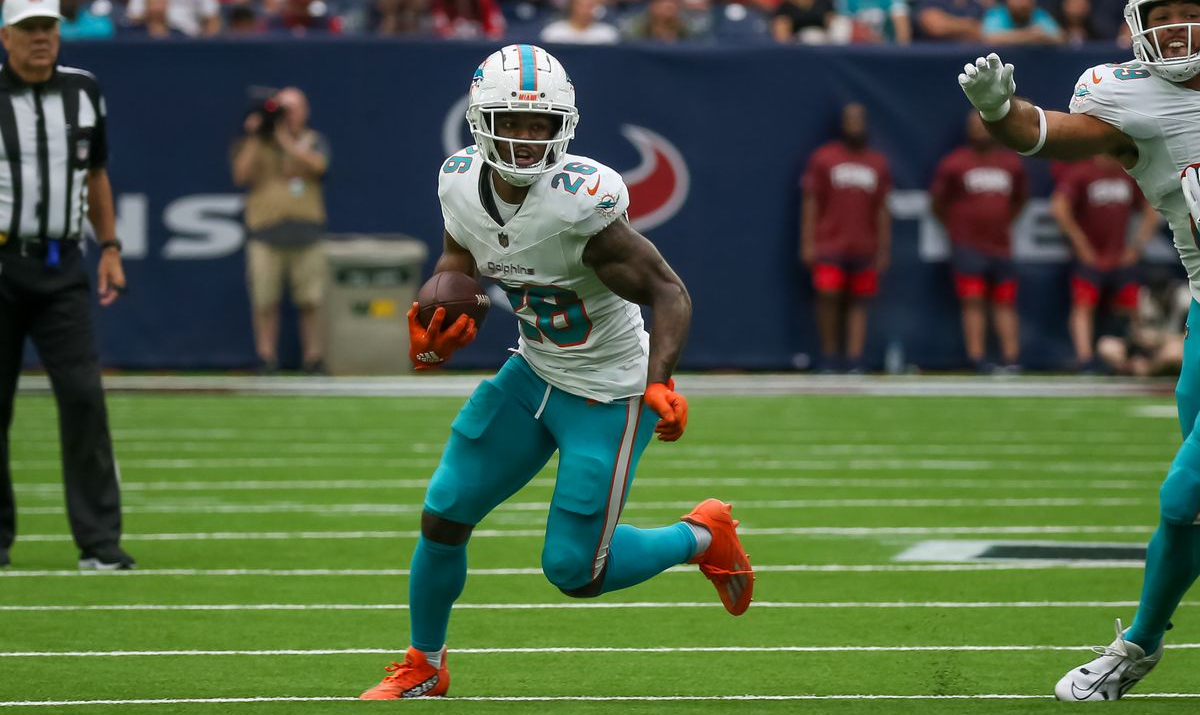 ¿Quién es De´Von Achane, la nueva estrella del ataque de Miami Dolphins?