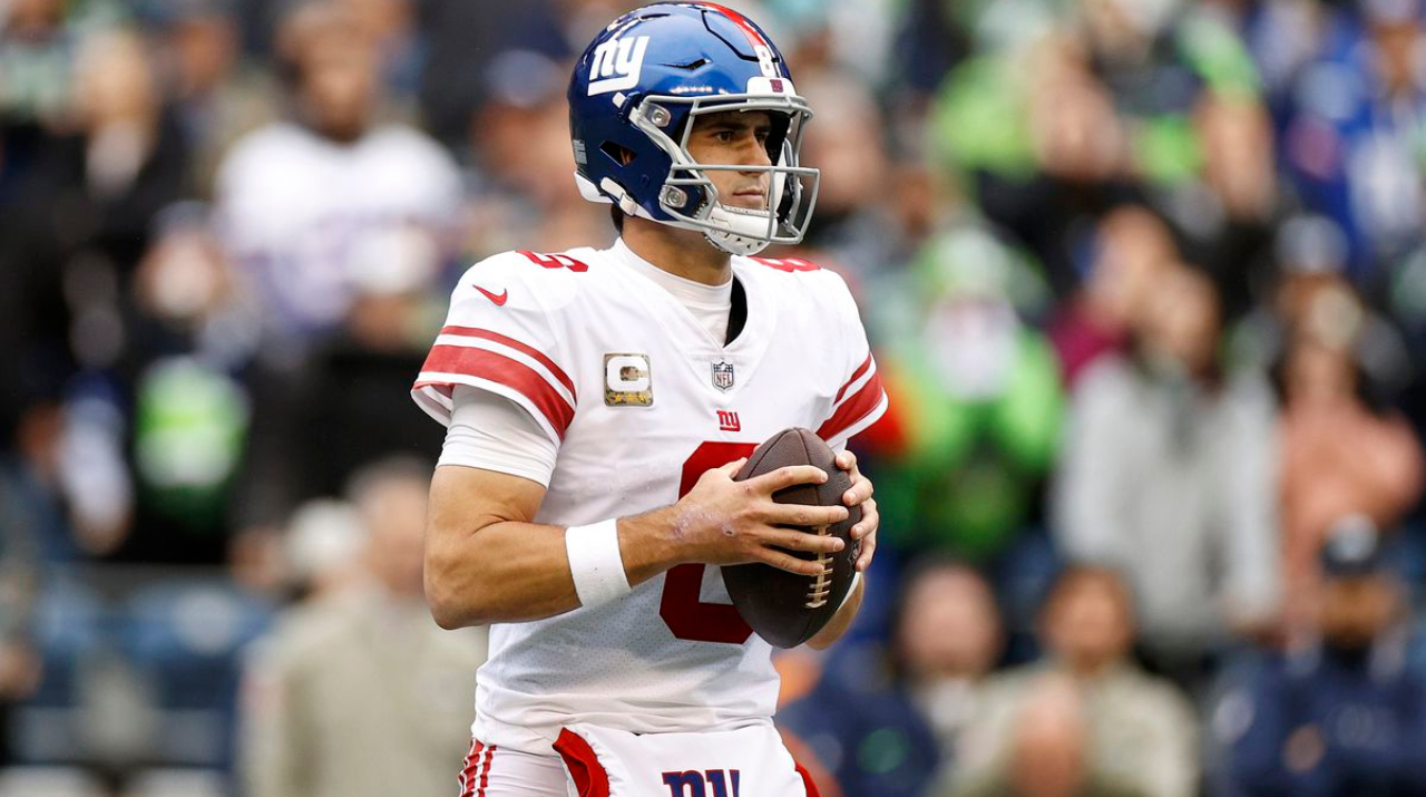 New York Giants confirmó cuanto tiempo estará fuera Daniel Jones tras la operación