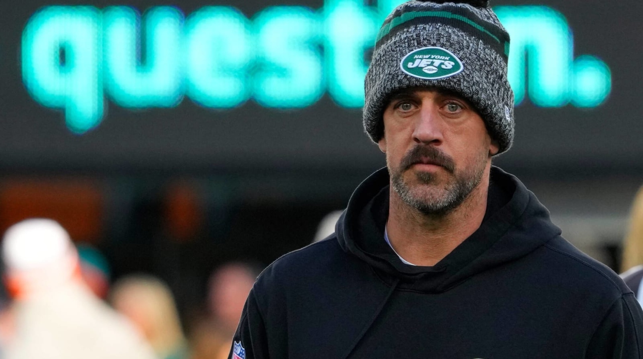 Aaron Rodgers volverá pronto a entrenar y ya sabe cuando puede jugar con New York Jets