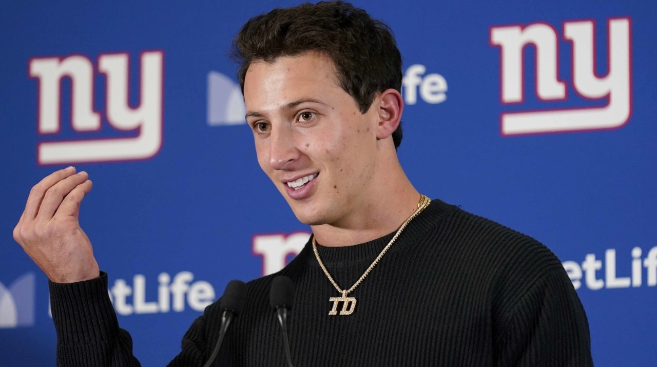 ¿Cómo le fue a Tommy DeVito, el nuevo mariscal de New York Giants, en el College Football?