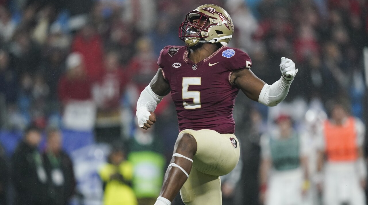 Jared Verse, defensivo estrella de Florida State, se declara elegible para el NFL Draft 2024