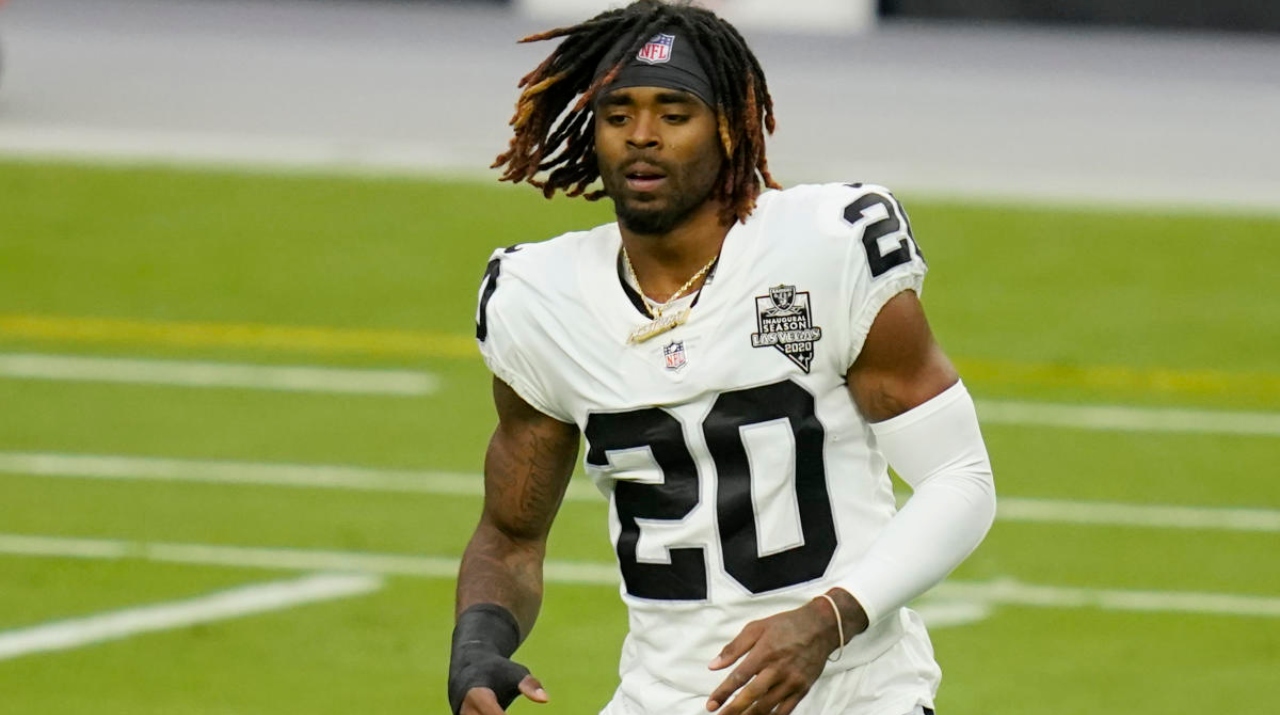 Arrestan a ex jugador de Las Vegas Raiders en un confuso episodio con drogas y un arma