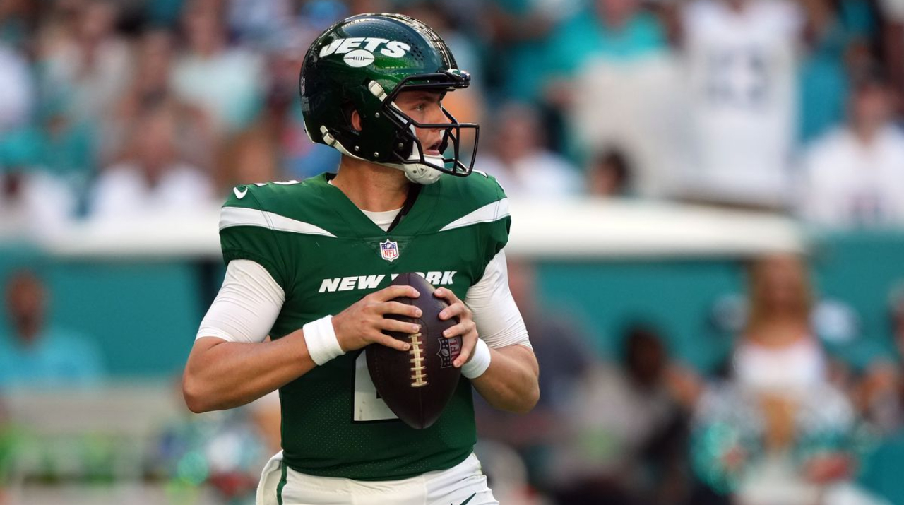 ¿Dónde podría jugar Zach Wilson, el mariscal desplazado en New York Jets por Aaron Rodgers?