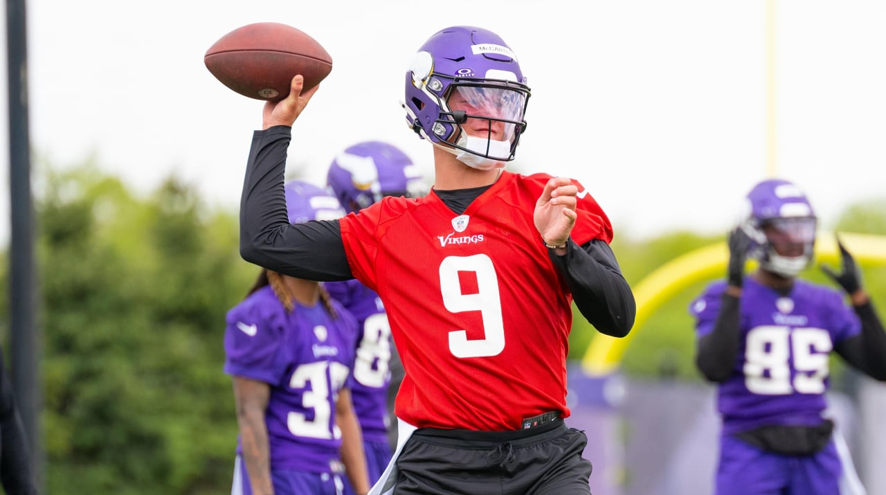 ¿Qué números debe tener J.J. McCarthy para romper los récords de novato de Minnesota Vikings?