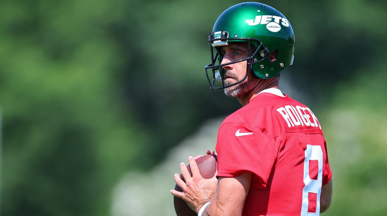 La insólita razón por la cual Aaron Rodgers ha faltado a los entrenamientos con New York Jets