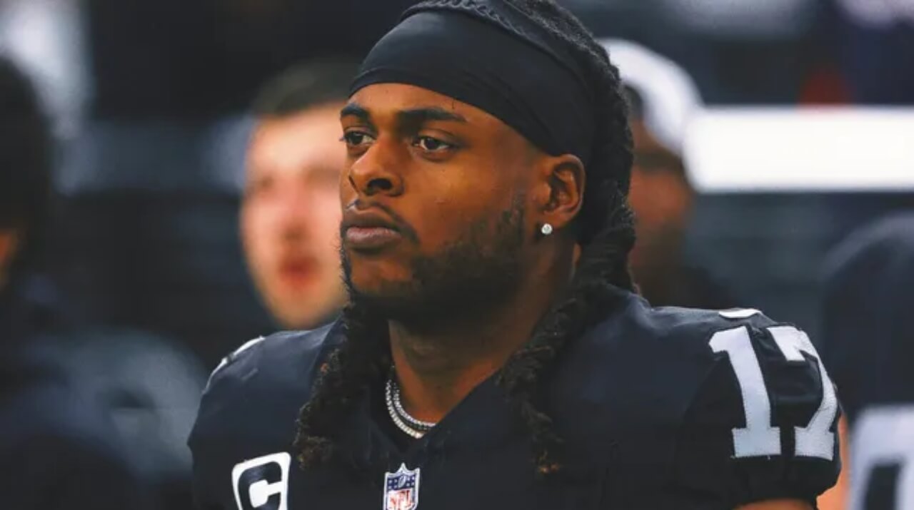 Davante Adams elige a su favorito para ganar la batalla de mariscales en Las Vegas Raiders
