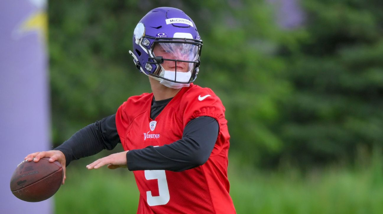 REPORTE: JJ McCarthy firma contrato de cuatro años con los Minnesota Vikings
