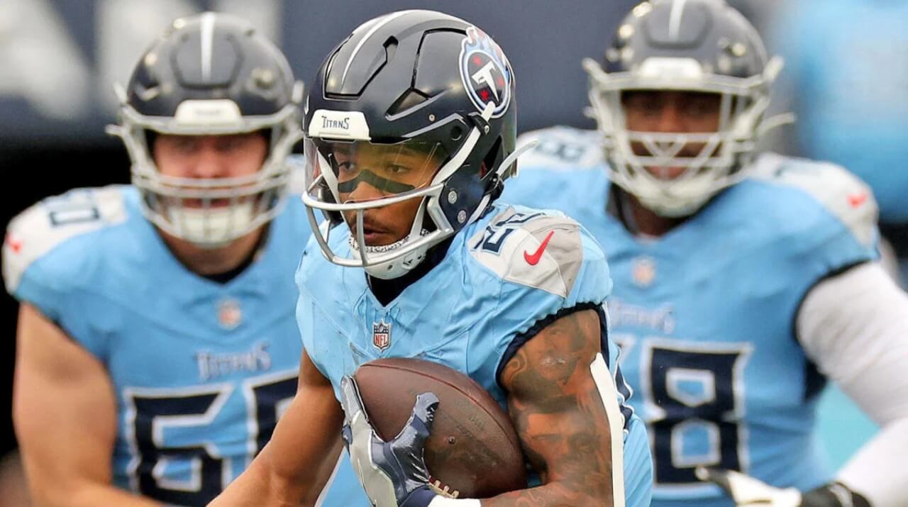 ¿Juega o no Tony Pollard hoy con Tennessee Titans vs. Indianapolis Colts?