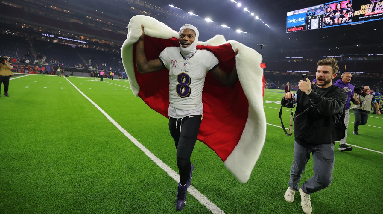 Lamar Jackson superó a Michael Vick en récord corredor en la historia de la NFL