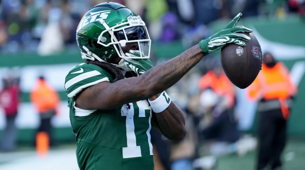 ¿Juega o no Davante Adams hoy con New York Jets vs. Buffalo Bills?