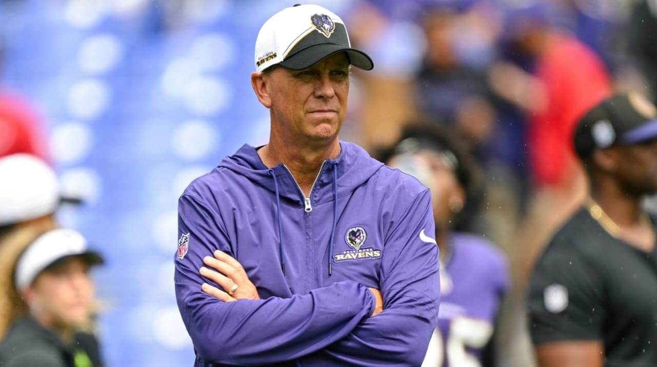 Buenas noticias para Baltimore Ravens: nuevo contrato para su arquitecto ofensivo