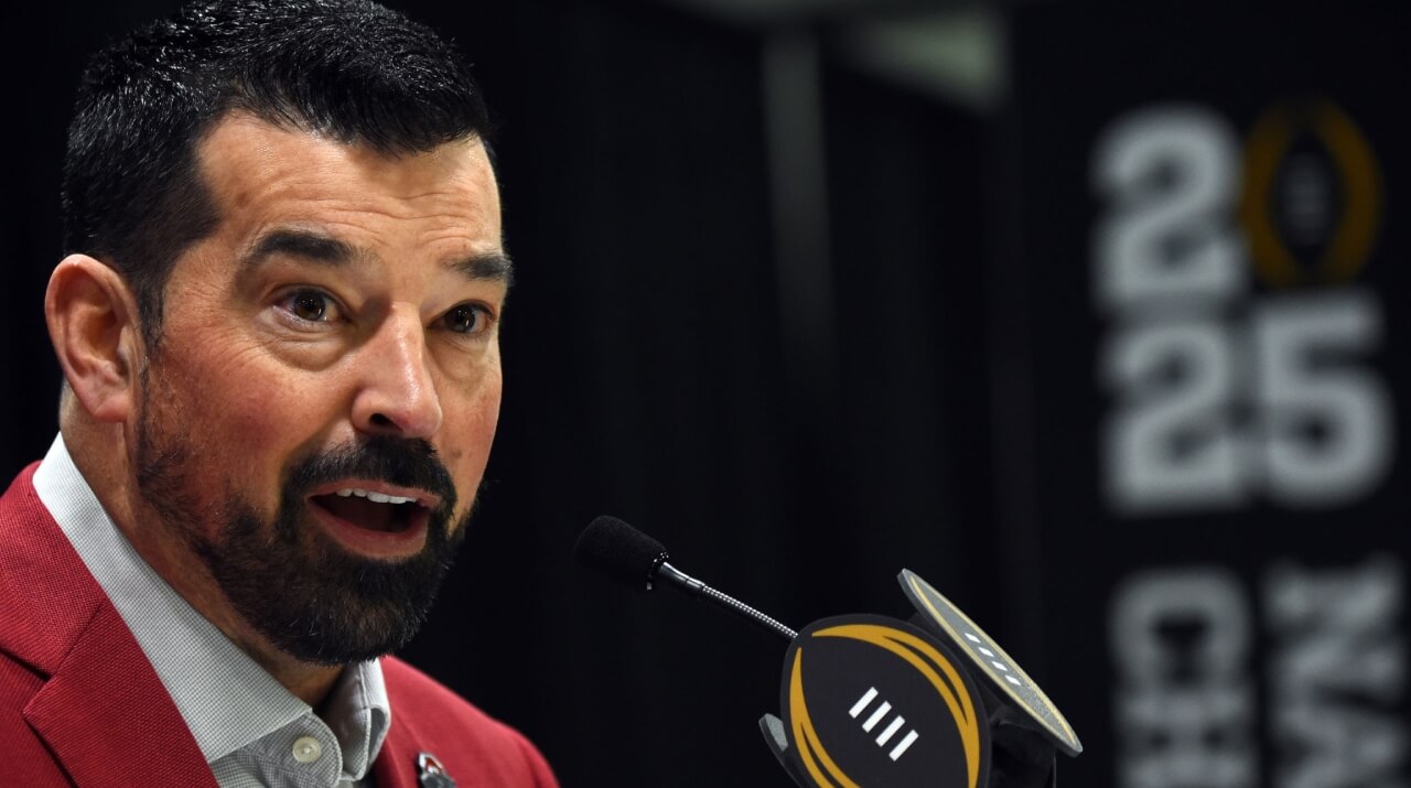 Ryan Day, entrenador de Ohio State, no descarta un eventual salto a la NFL