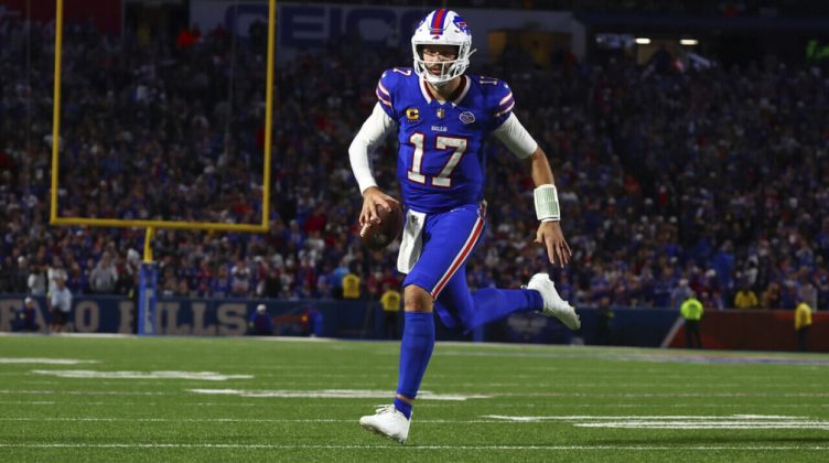 Josh Allen lidera una de las mejores ofensivas de la NFL // Foto: AP/Jeffrey T. Barnes
